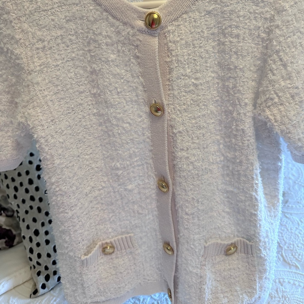 NWT Ann Taylor Factory White Knit Short Sleeve Cardigan Gold button Size XS - Picture 3 of 8